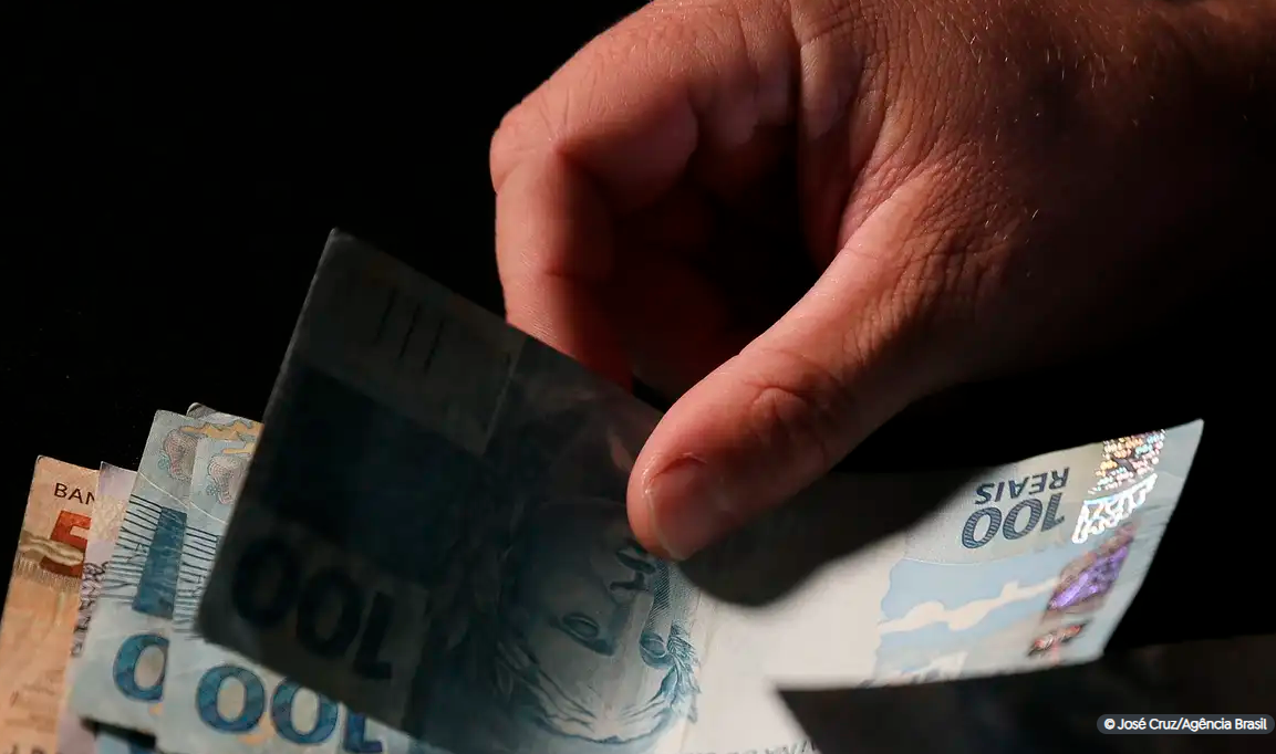 Ir para  <p>A portaria que reajusta em 3,71% os benef&iacute;cios do Instituto Nacional do Seguro Social (INSS) acima de um sal&aacute;rio m&iacute;nimo foi publicada&nbsp;<a...